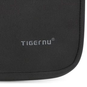 Funda Para Notebook Negra T-A001L
